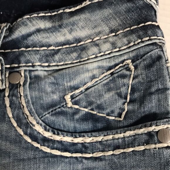 VIGOSS The Chelsea Denim CAPRI Skimmer Sz 5/6 Distressed Embellished Crop Jeans - Picture 8 of 15